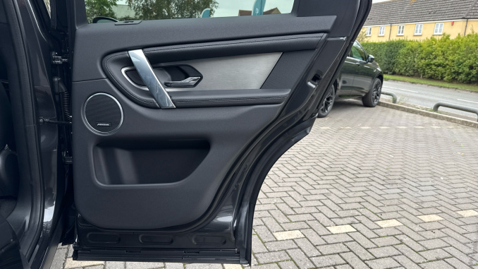 Land Rover Discovery Sport 1.5 P270e Landmark 5dr Auto [5 Seat] Station Wagon - Image 36